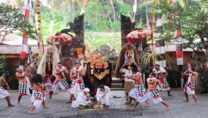 Tari Barong Bali Batubulan